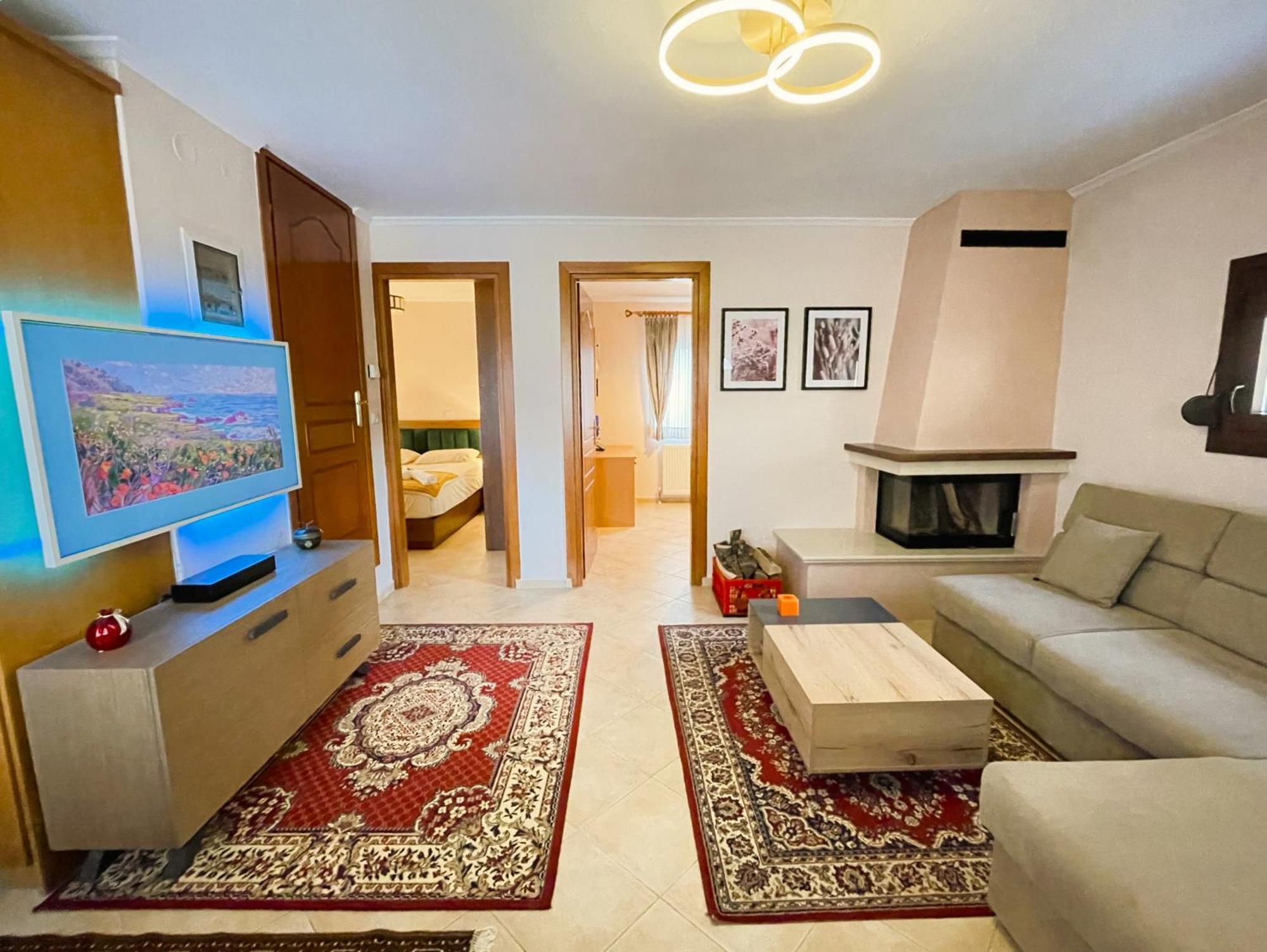 Stefan'S House Apartment เนอาเปรามอส ภายนอก รูปภาพ